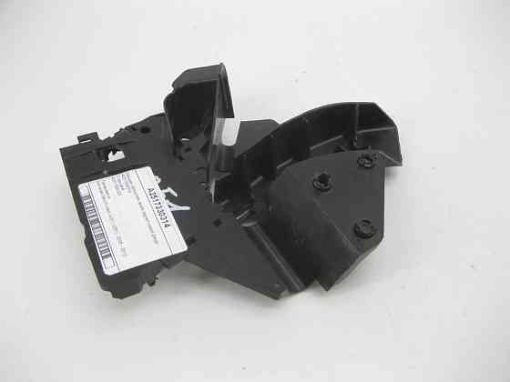 Mercedes-Benz  A2517330314 Кришка - кронштейн замка задніх лівих дверей R-Class W251 Одеса
