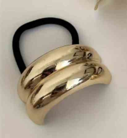 Гумка для волосся із золотистою вставкою Сміла