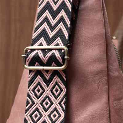 Сумка Vintage Женская с акцентом на текстильную лямку из гладкой экокожи Розовая (22772) Винница