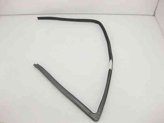 Mercedes-Benz  A2207251225 Ущільнювач опускного скла передніх правих дверей S-Class W220 Одеса