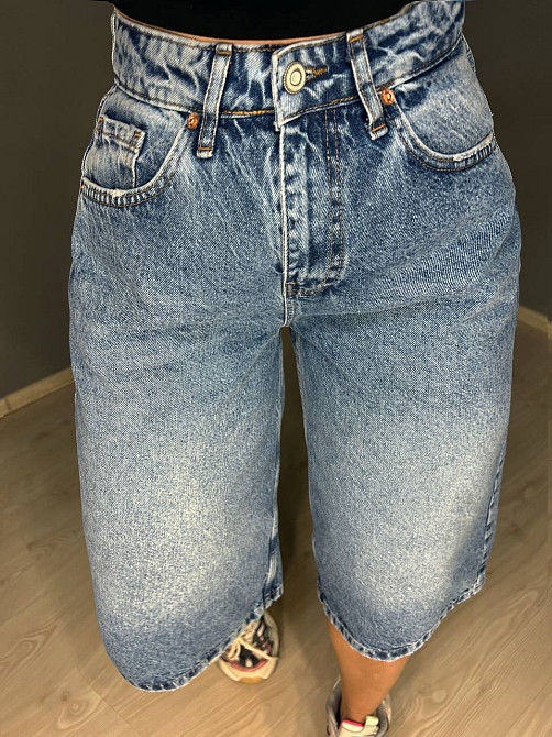 Шорти жіночі джинсові Mikaletta 9713 бермуди довгі світло-сині, світло-синій, 25, 25, 70 см, 97 см Київ - фото 8