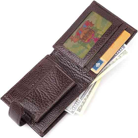 Вместительный мужской кошелек с хлястиком из натуральной кожи KARYA 21078 Коричневый Киев