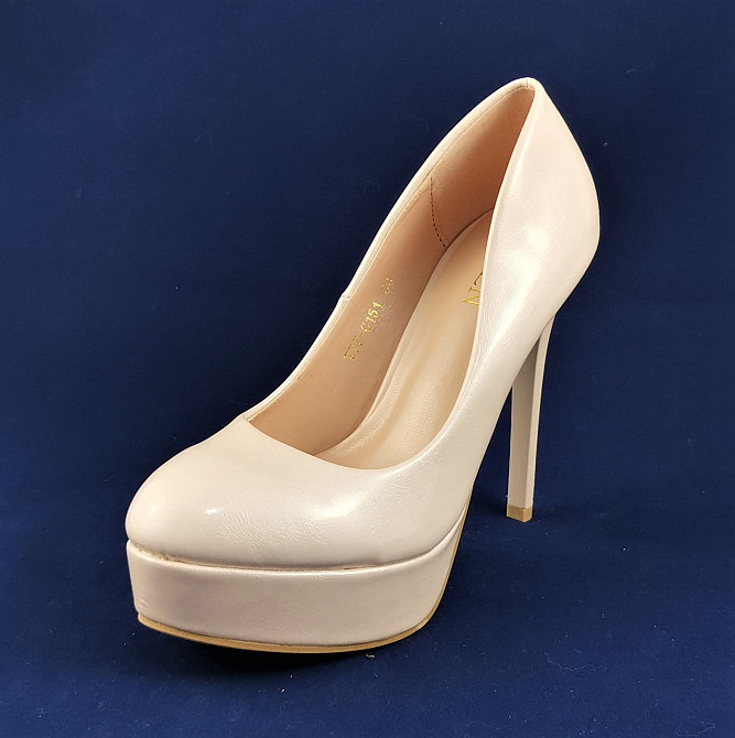 Жіночі Бежеві Туфлі на Каблуку Шпильке Лакові Модельні (розміри: 36,38,39,40) - 151 Дніпро - фото 5