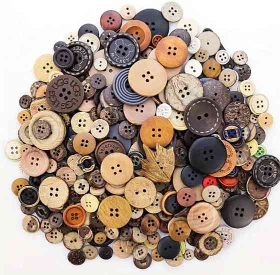 Набір дерев’яних ґудзиків 50 шт – різні розміри й кольори для шиття та декору Київ