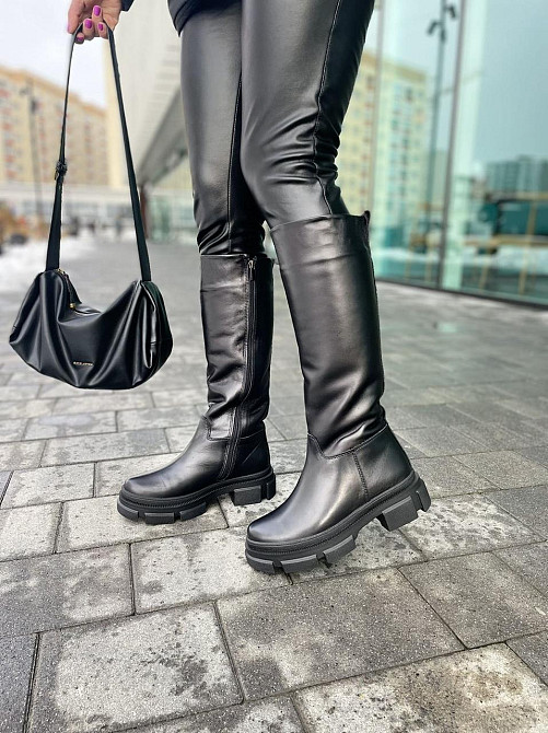 Шкіряні чоботи жіночі зимові на низькому ходу чорні 11/260 / Чоботи на зиму р. 37, 39 Коломия - фото 2