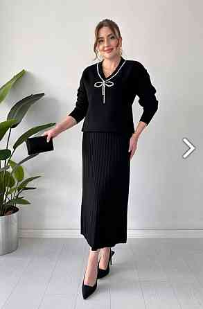 Женский теплый элегантный костюм: свитер и плиссированная юбка машинная вязка Черный Одесса