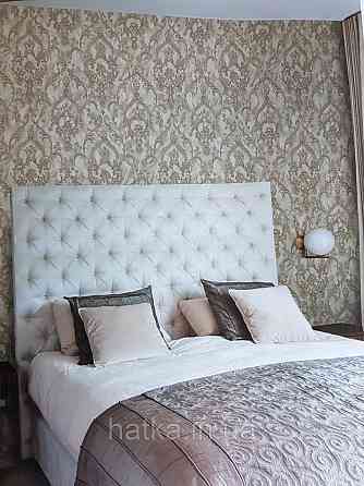 Шпалери метрові вінілові на флізеліні Grandeco Poeme вензель структурні бронзові на сірому Київ