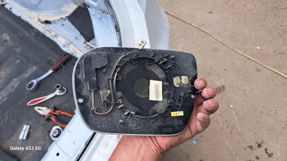 Дзеркальний елемент (вкладка) на Hyundai Santa Fe 2014-2018 Київ - фото 2