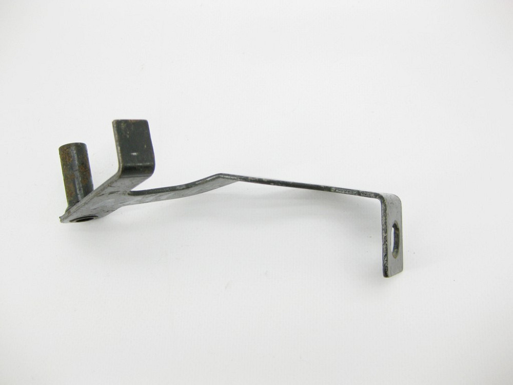 Mercedes-Benz  A2114200486 Тримач гальмівної трубки на передньому правому супорті E-Class W211 4matic Одесса - изображение 3