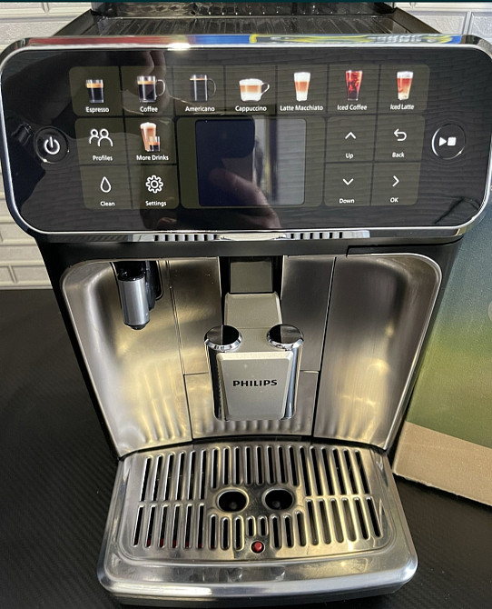 Кавомашина Philips Series 5500 Latte Go EP5547/90 Київ - фото 2