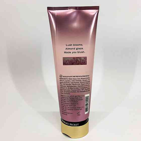 Парфюмированные лосьоны для тела Victoria's Secret Velvet Petals 236 мл, Увлажняющий лосьон для тела YE-72 Киев