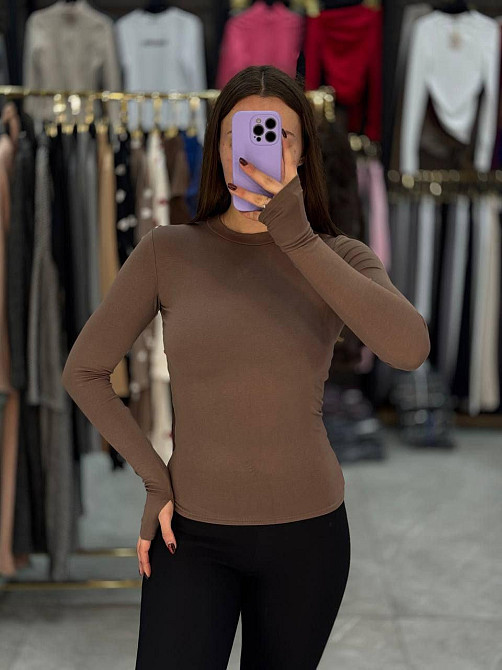 Женский базовый трикотажный лонгслив из вискозы Мокко, 42/44 Одесса - изображение 1