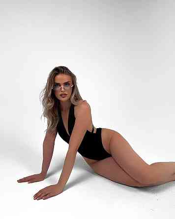 Женский закрытый базовый купальник из итальянского бифлекса Одесса