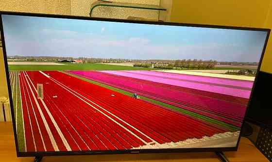 НОВИНКА (2023) Телевизор Samsung 4K , Smart TV 45