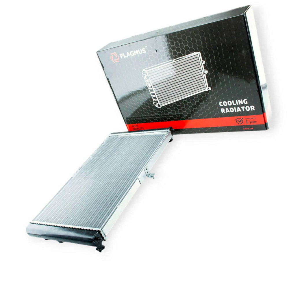 Радиатор двигателя 2110, 2111, 2112 универсальный охлаждения Мукачево - изображение 1