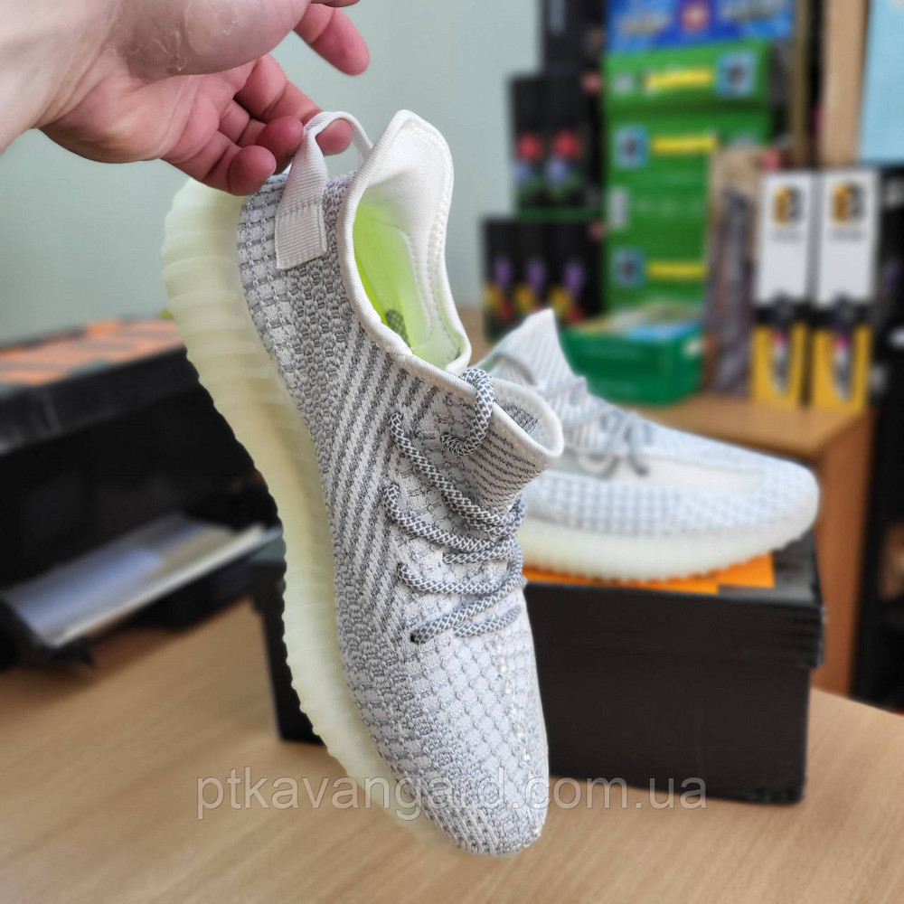 Кроссовки мужские Изи Буст 350 размер 41 на шнуровке 8896-11 серый Хмельницкий - изображение 4