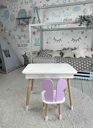 Детский столик белый и стульчик фиолетовая бабочка. Столик с нишей для карандашей и разукрашек Киев