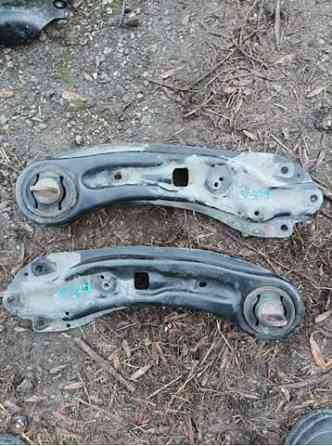 5090045AF Рычаг продольный зад лев Cherokee KL Коломыя