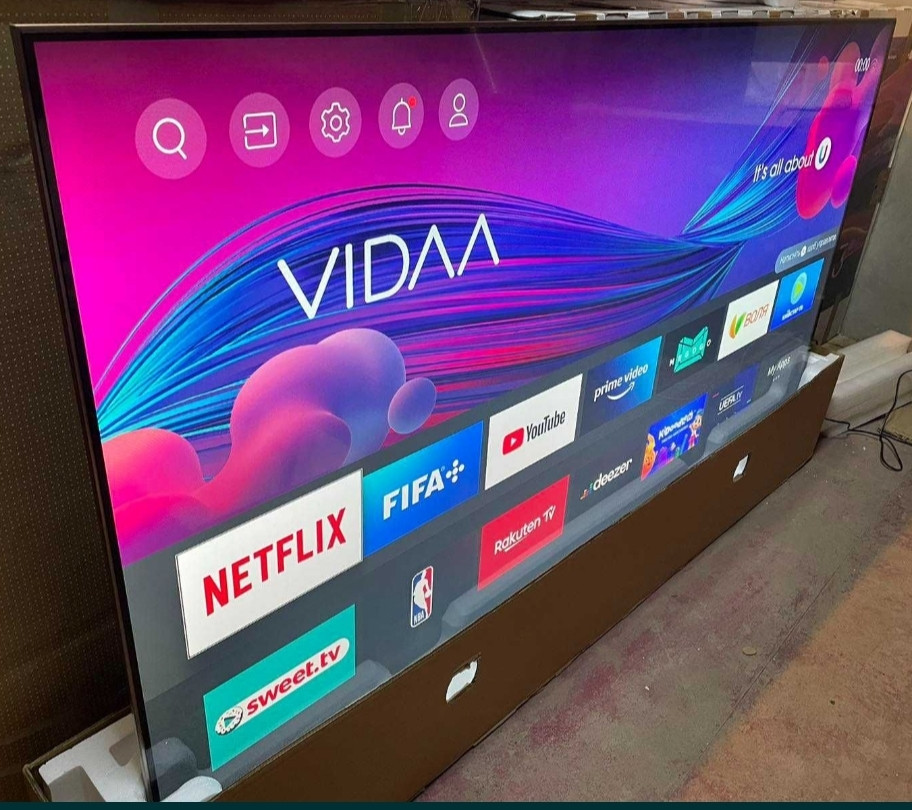 Телевизор: 65