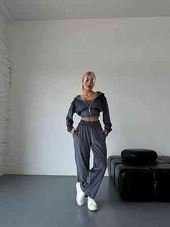 Жіночий стильний прогулянковий костюм-двійка: кофта та штани велюр-плюш Графіт, 42/46 Одеса