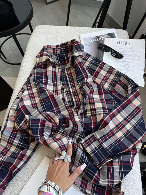 Женская классическая рубашка в клетку оверсайз кроя костюмный тиар Бербери Одесса - изображение 1