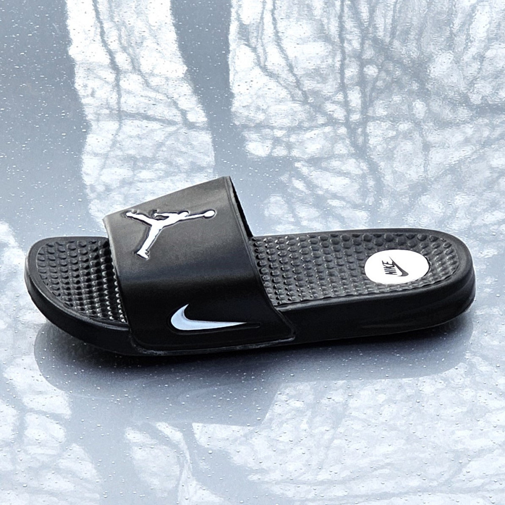 Шльопанці Nike Jordan Чорні Сланці Тапочки Білі Найк Жіночі (розміри: 36,37,38,39) Дніпро - фото 3