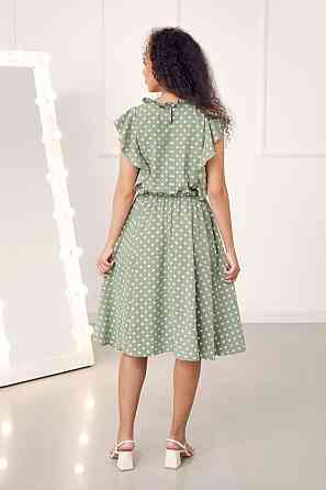 Платье в горошек с воланами 