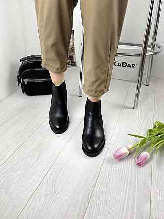 Kadar Черевики жіночі KADAR чорні натуральна шкіра весна-осінь 37р.38р.39р. (00-1100491-Б) Коломыя