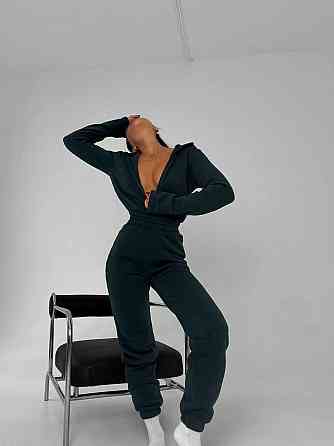 Стильный женский теплый комбинезон из качественной тринитки на флисе. пляшка, 42/44 Одесса