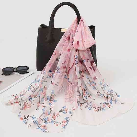 Женский шарф с нежным цветочным принтом 150 на 45 см розовый Киев