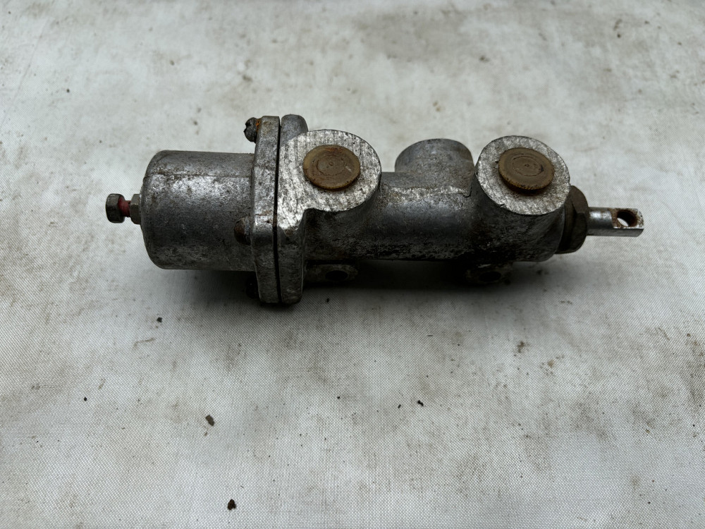 Кран управления давлением в сборе ЗИЛ-131. 131-4222010-Б. Харьков - изображение 1