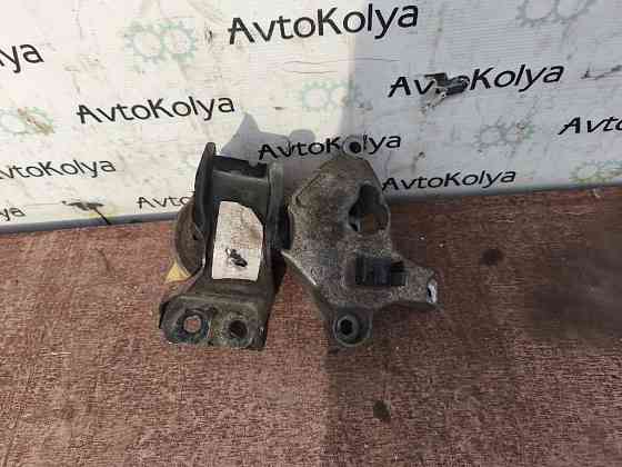 Подушка двигуна Renault Kangoo 1.5 dci 2008-2021 (112848753R) Ковель