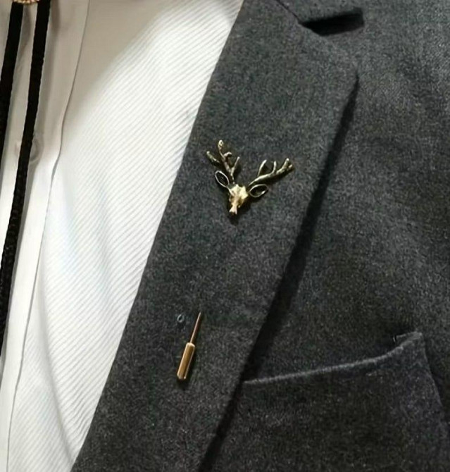 Брошка з оленем срібляста – елегантний акцент для одягу Київ - фото 2