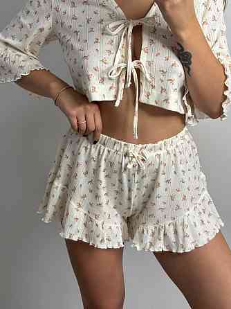 Женский комплект на завязках с шортами Цветы M-L Харьков