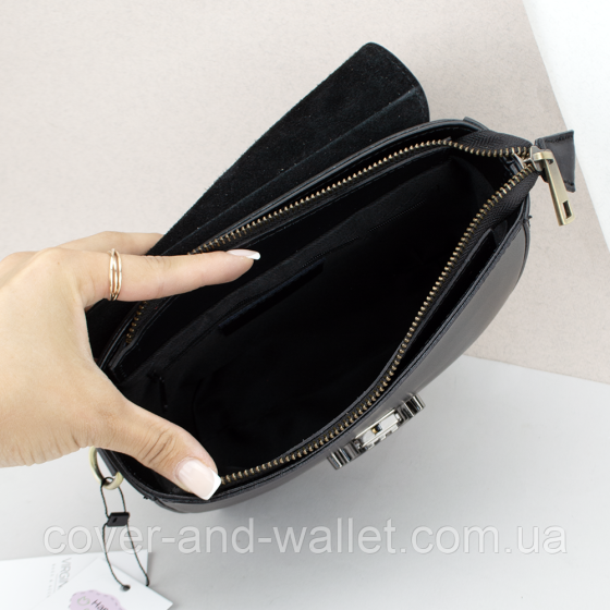 Напівкругла жіноча сумка крос-боді з гладкої шкіри чорного кольору Virginia Conti Київ