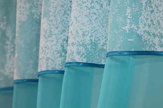 Кухонные шторы VR-Textil № 084к с ламбрекеном и подвязками лазурный с белым 280х170 см (52-0824) Киев