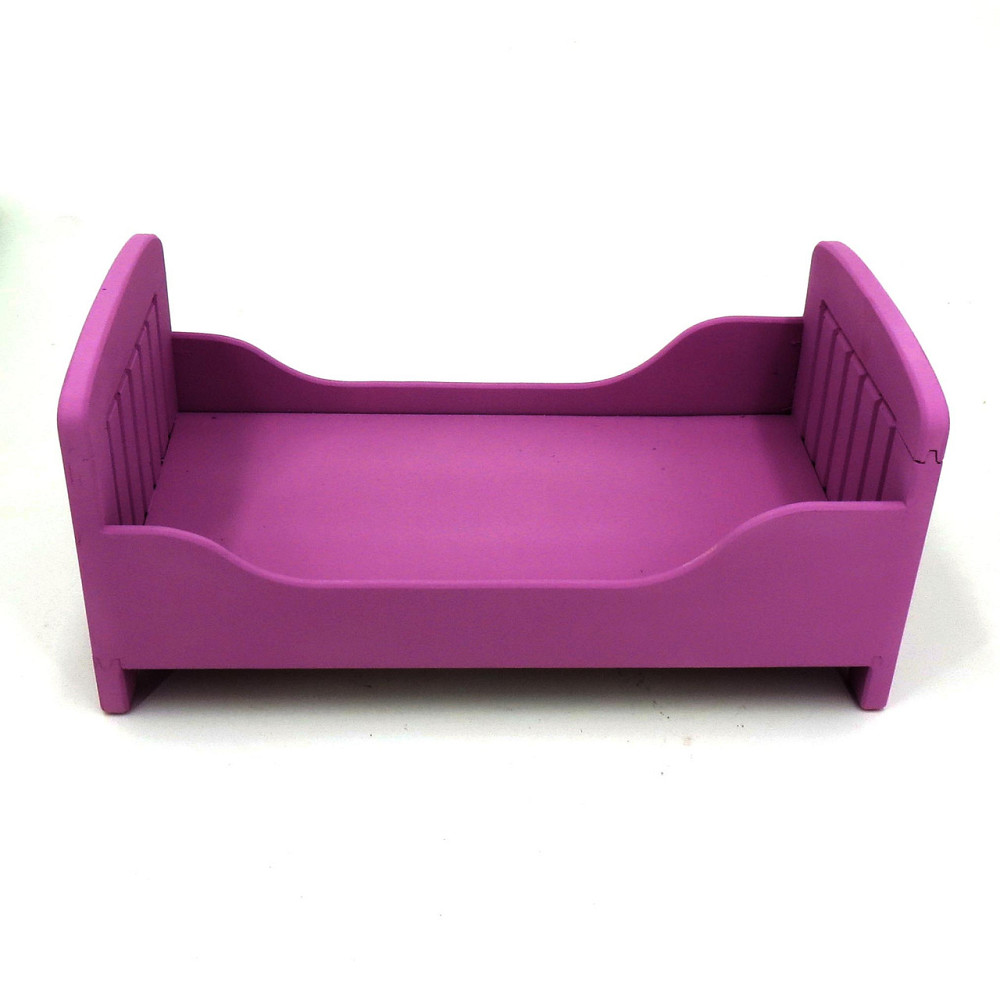 Кровать для кукол 