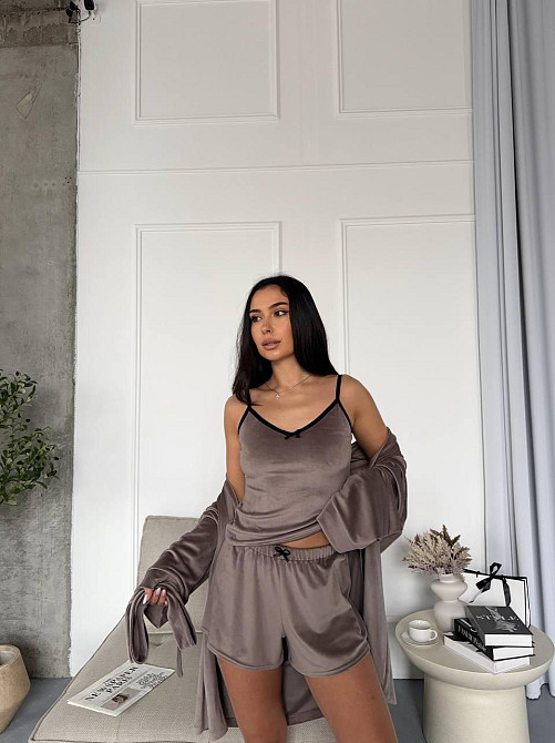Женский повседневный домашний велюровый комплект тройка: халатик+майка+шорты Капучино Одесса - изображение 6