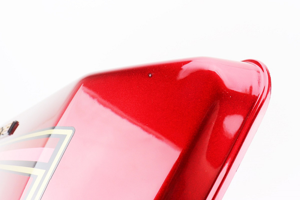 УЦІНКА ALPHA пластик - кришка бардачка ліва, права к-кт, ЧЕРВОНИЙ (дефект покраски, див фото) Киев - изображение 3