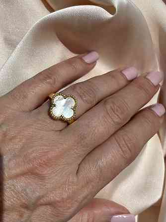 Van Cleef кольцо перламутр позолота 18 К / кольцо клевер белое в лимонном золоте Одесса