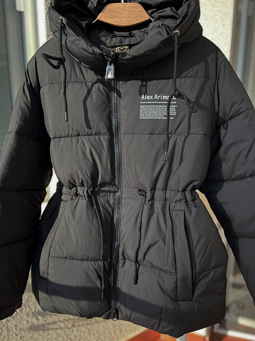 Куртка женская Lady Yep 9020 удлиненная затяжка шнурок на талии надпись на груди черная, черный, 46 Киев - изображение 2