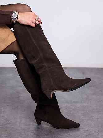 Чоботи жіночі замшеві демісезонні весна-осінь 4086 на підборах шоколадні / Чоботи з натуральної Коломия