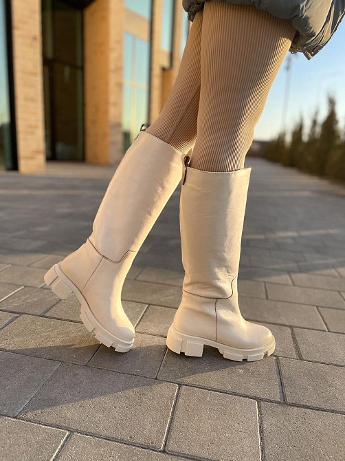 Чоботи зимові жіночі з натуральної шкіри на низькому ходу бежевого кольору р. 36, 37, 39 / Чобо Коломия - фото 9