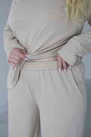 Жіночий костюм з асиметричним лонгслівом "Travel" | Батал Бежевий, 54-56 Київ