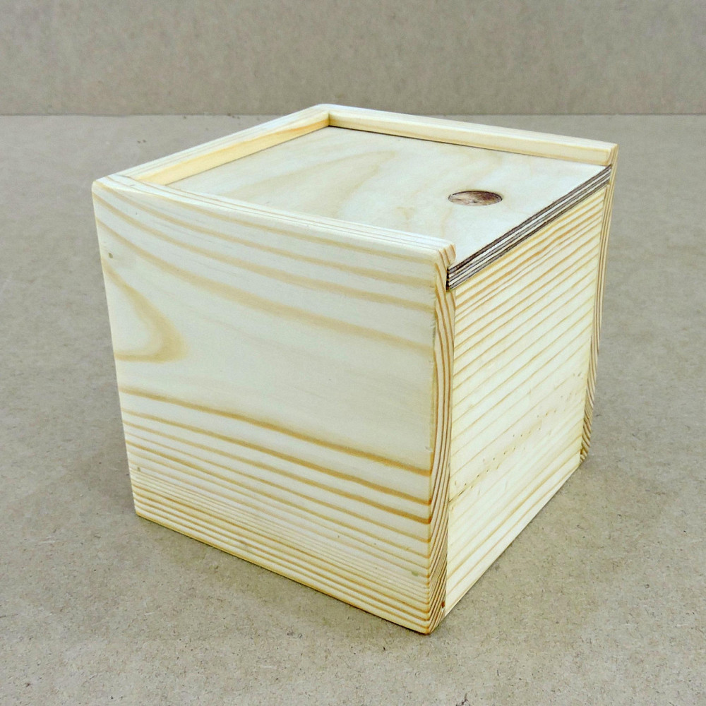 Подарочная коробка 