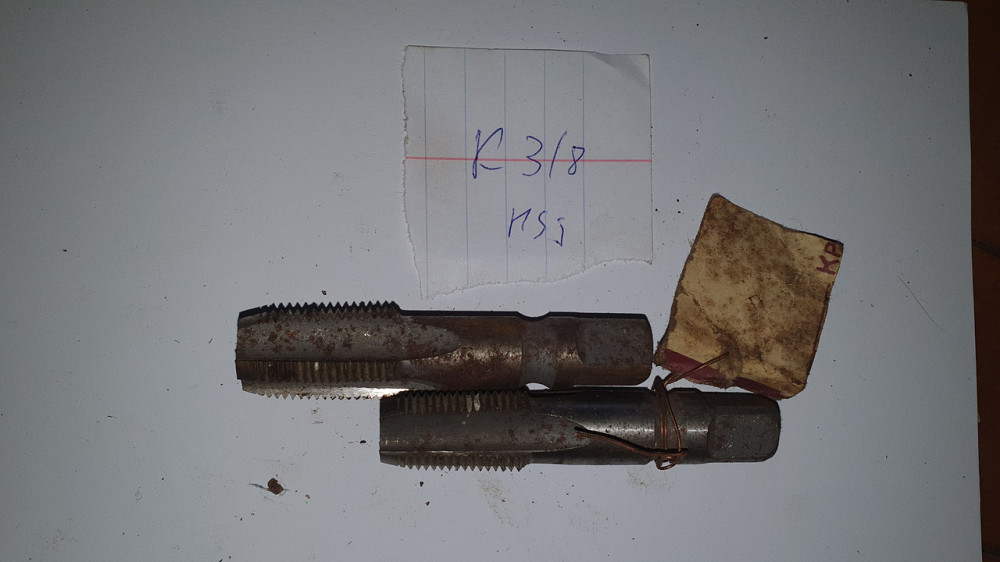 Метчик машинно-ручной трубный конический К3/8. HSS. СССР. Харьков - изображение 1