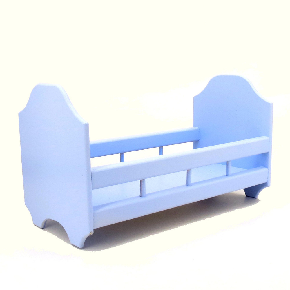 Кровать для кукол 