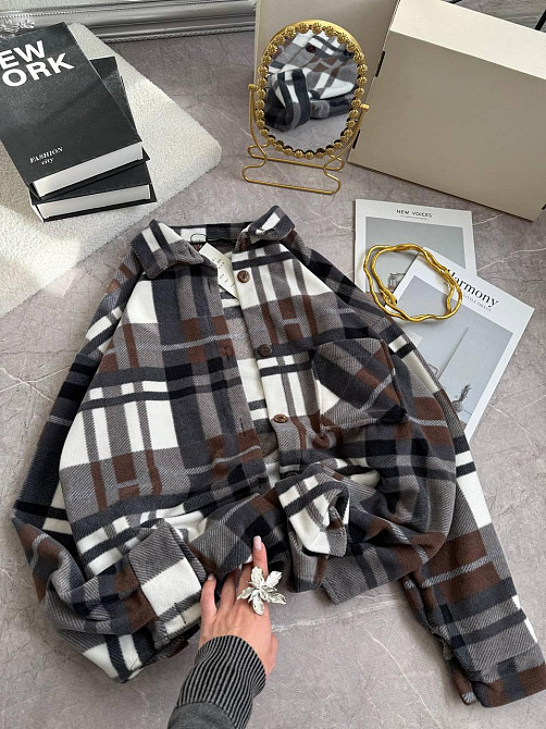 Женская теплая рубашка оверсайз в клетку на пуговицах турецкий флис Серый Одесса - изображение 4