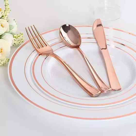 Набір пластикових столових приборів 18 шт якісних (ножі, виделки, ложки).Багаторазовий посуд, рожеве золото Кам'янець-Подільський