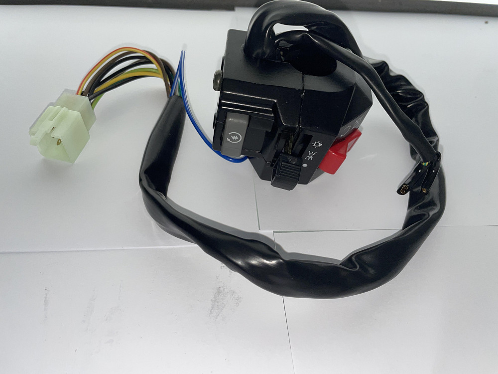 Блок кнопок керма (правий) Zongshen ZS200GS KOMATCU (mod.A) Киев - изображение 1